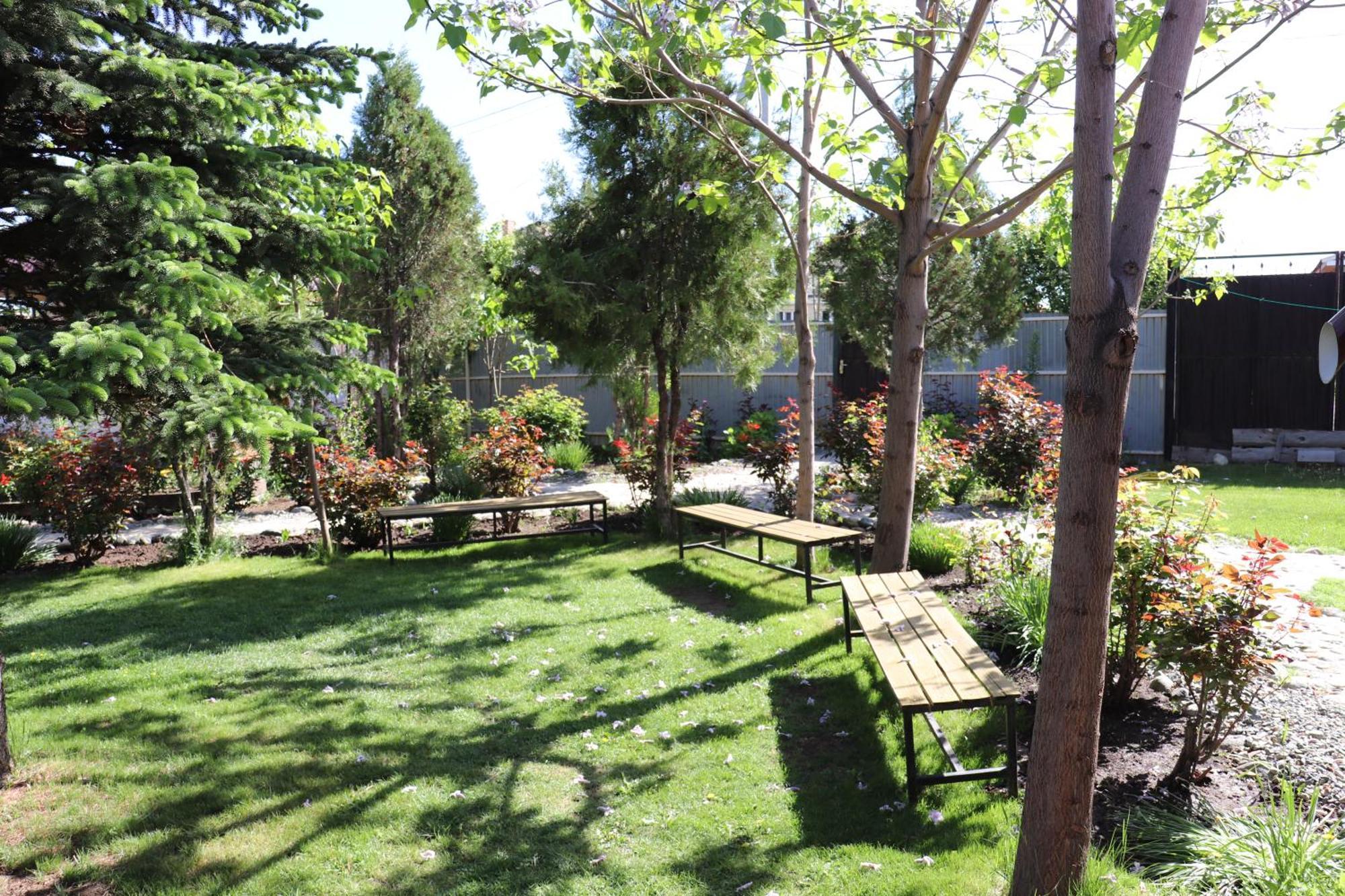Happy Nomads Yurts & Hostel คาราโคล ภายนอก รูปภาพ